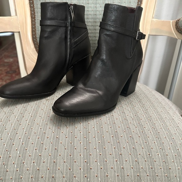 FrancoSarto Black Leather Ankle Boots size 7 - Picture 3 of 8